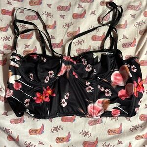 SHEIN top, colorful. Beautiful designs.